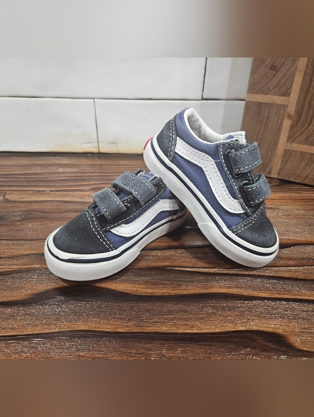 Toddler Old Skool Skater Shoes By Vans With Double Hook-an-Loop Velcro Straps